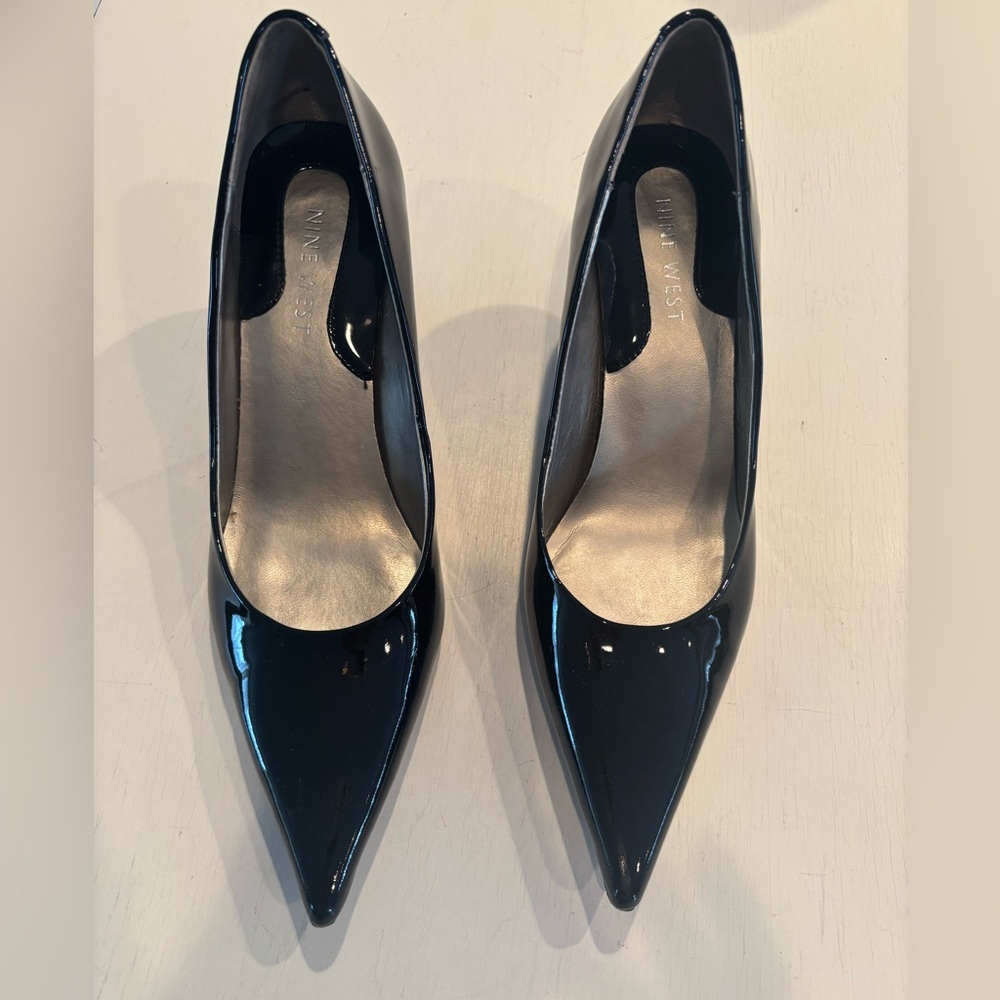 Nine West women’s patent black heels 7.5 M